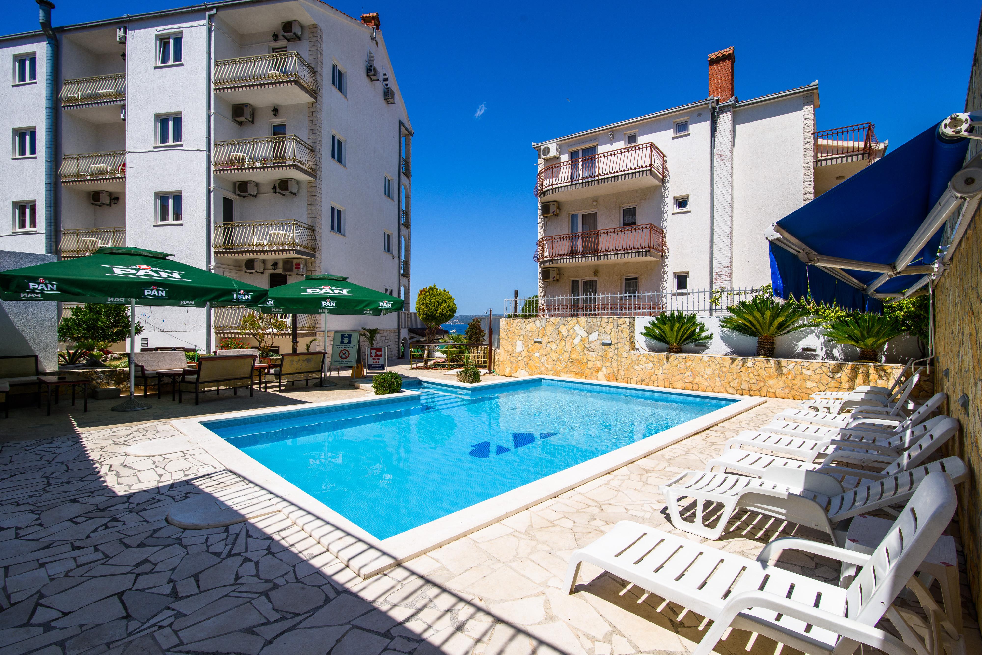Paula 3* Trogir