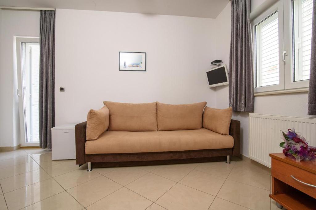 krevet i doručak Boutique Paula 3*
